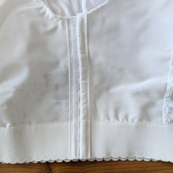 Trulife Mastectomy Bra - 38C - Picture 2 of 5